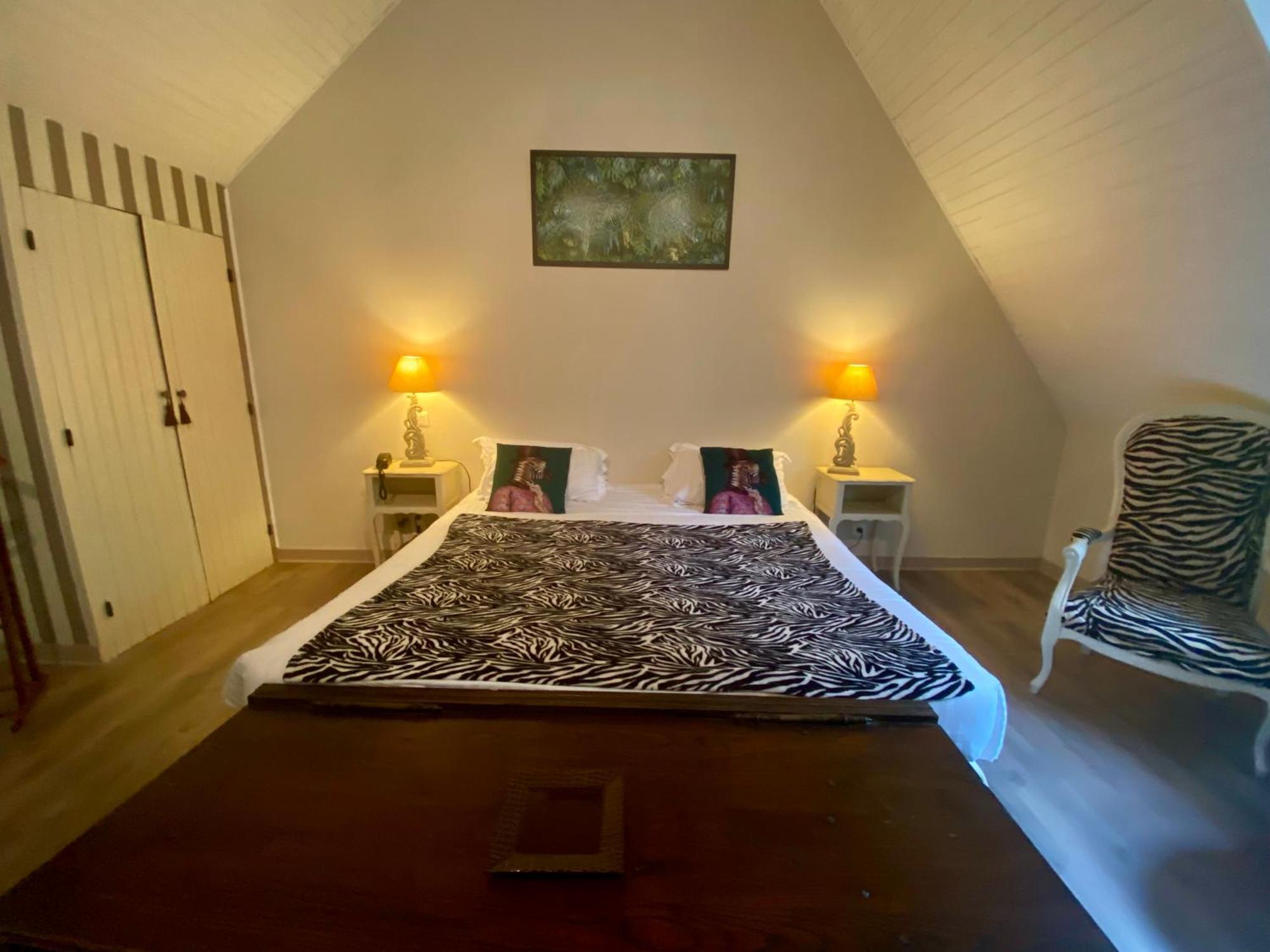 Les Moulins Du Duc Ecolodge Moelan sur Mer Bagian luar foto